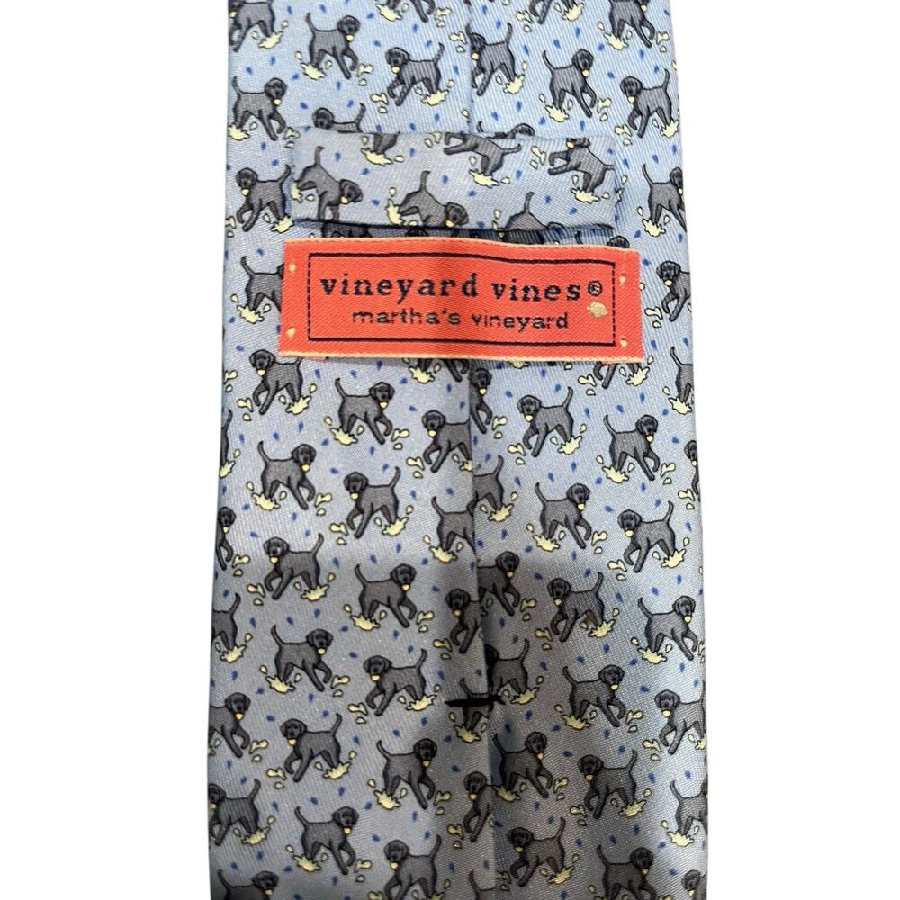 Vineyard Vines necktie blue with dog and ball silk 60 Inches